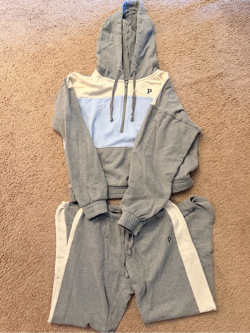 PINK Victoria’s Secret Gray Colorblock Hoodie & Jogger Set – M/S
